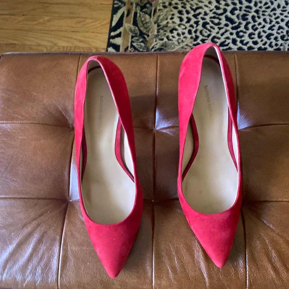 Banana Republic Red Pumps